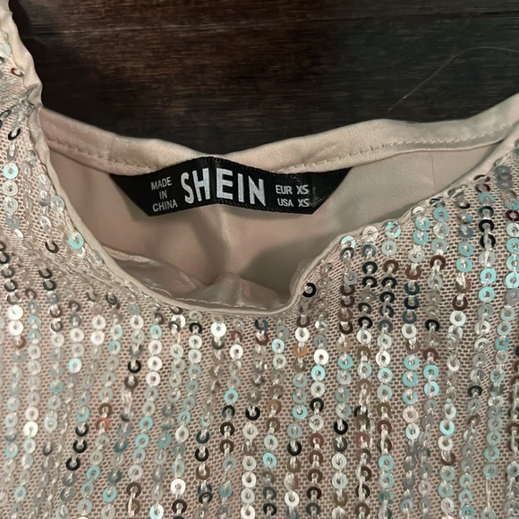NEW Glitter Sequin Tank Top - Picture 3 of 5
